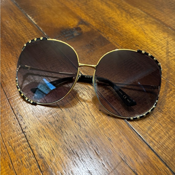 Gucci Black and Gold Women´s Sunglasses
